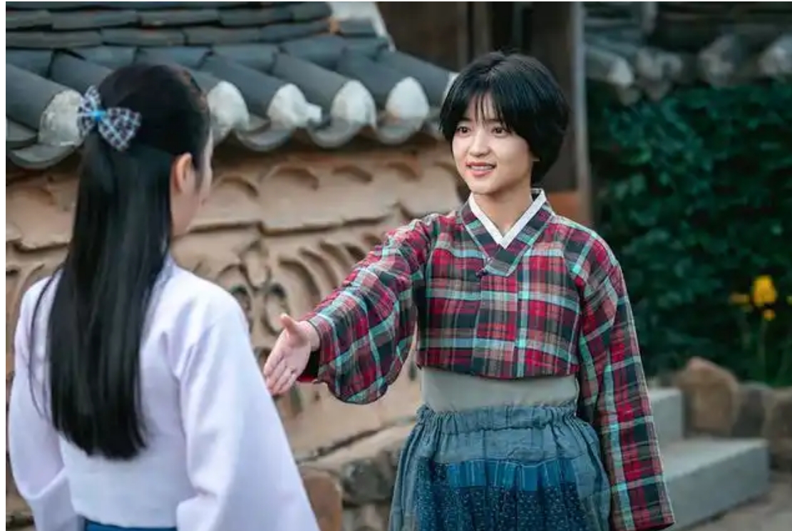 爆款来袭！金泰梨和辛睿恩主演电视剧《正年》将于10月首播